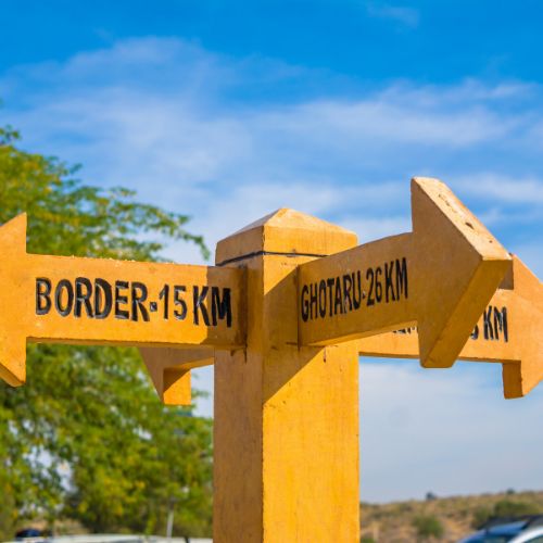 jaisalmer to longewala taxi service